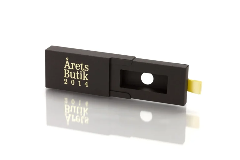 Schiebeverpackung mit Hohlkammer für eine USB-Stick